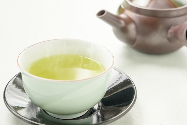 美肌キープや口臭予防にも！緑茶が持つ嬉しい成分を知･･･